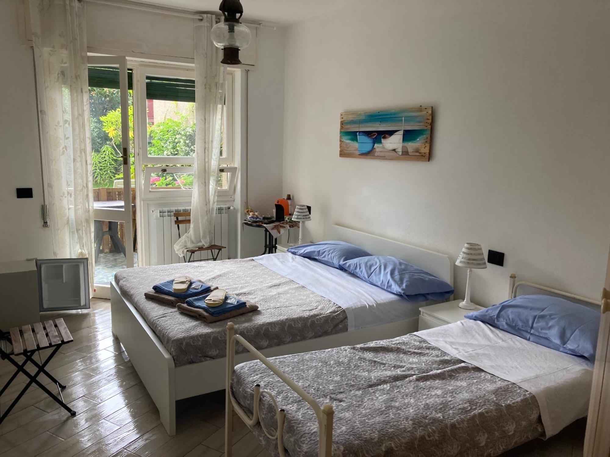 Guest House Berzefi Bergeggi Bagian luar foto