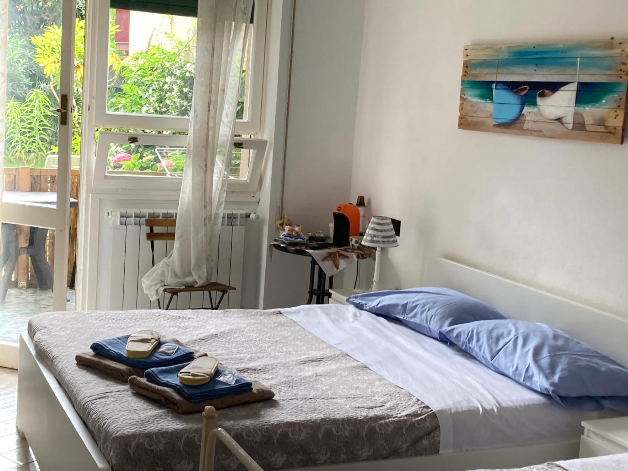 Guest House Berzefi Bergeggi Bagian luar foto