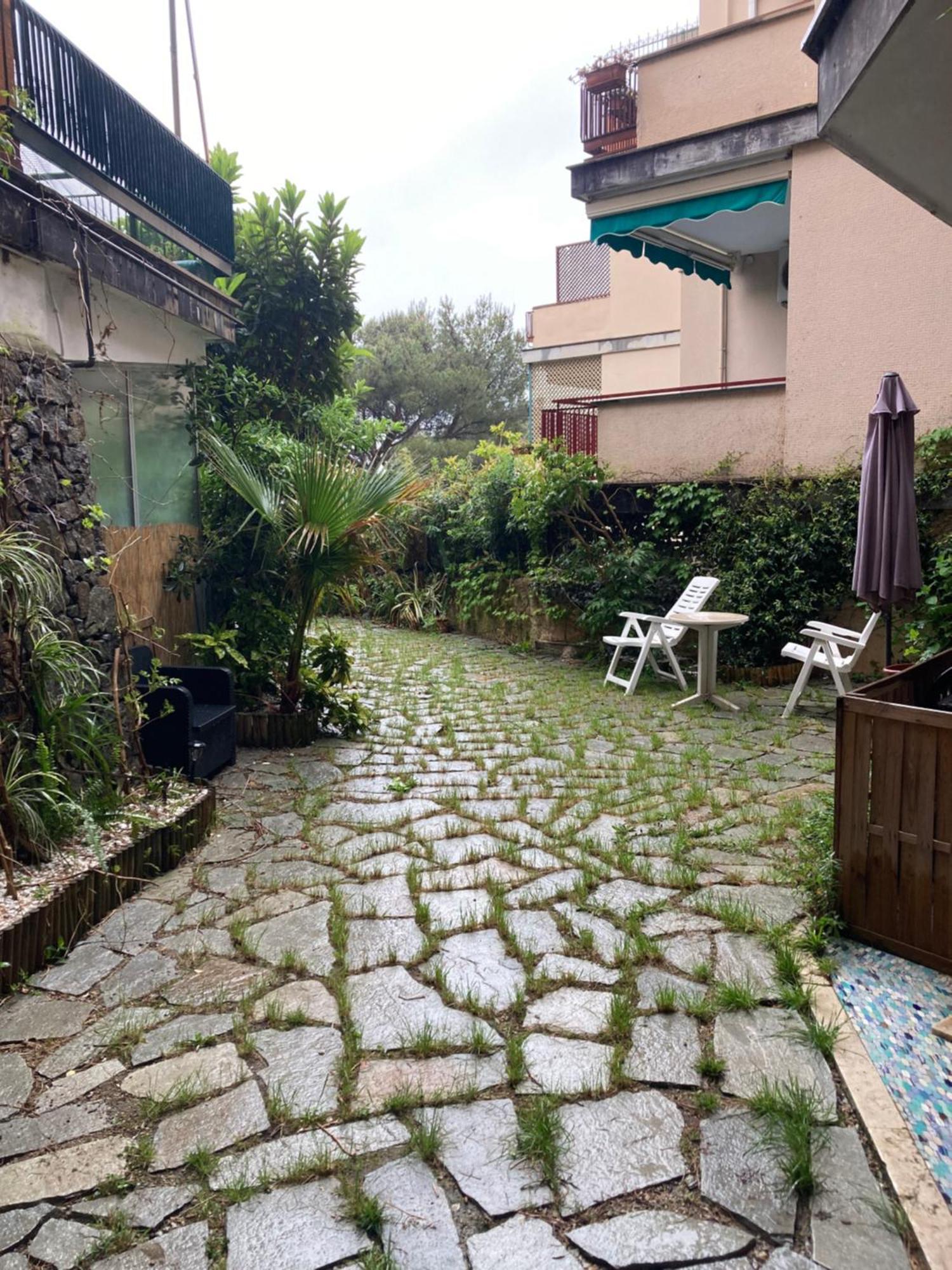 Guest House Berzefi Bergeggi Bagian luar foto