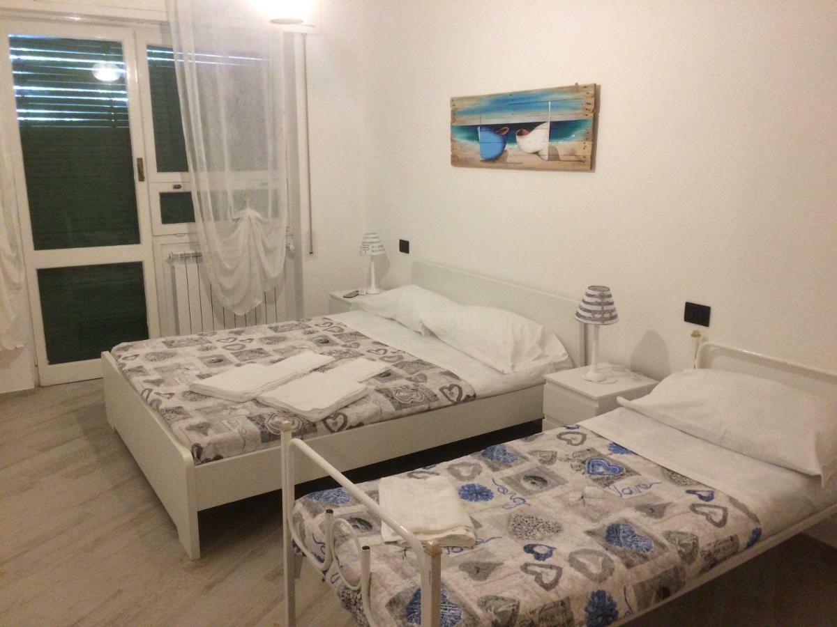 Guest House Berzefi Bergeggi Bagian luar foto